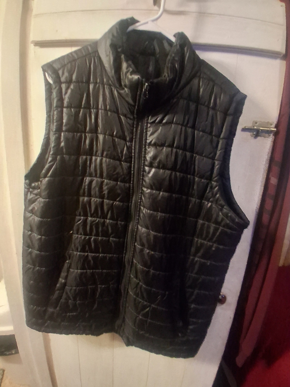 Men's Black Quilted Puffer Vest - Lightweight Zip Front